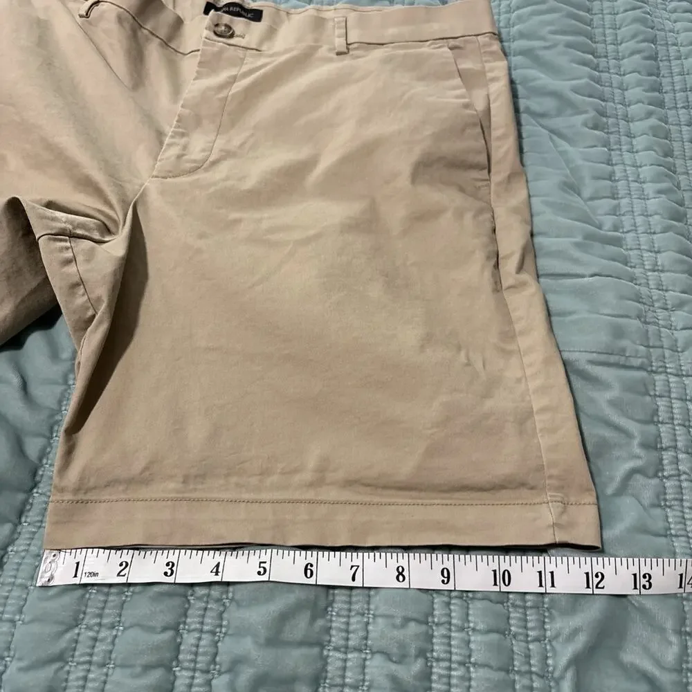 Banana Republic 38 Chino Bermuda Shorts, Beach, Boho, Stretchy, EUC, Soft